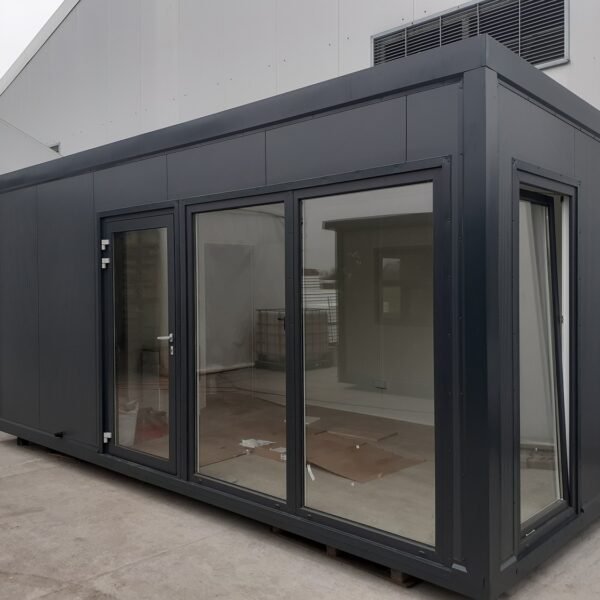 Oficina contenedor de 18 m²